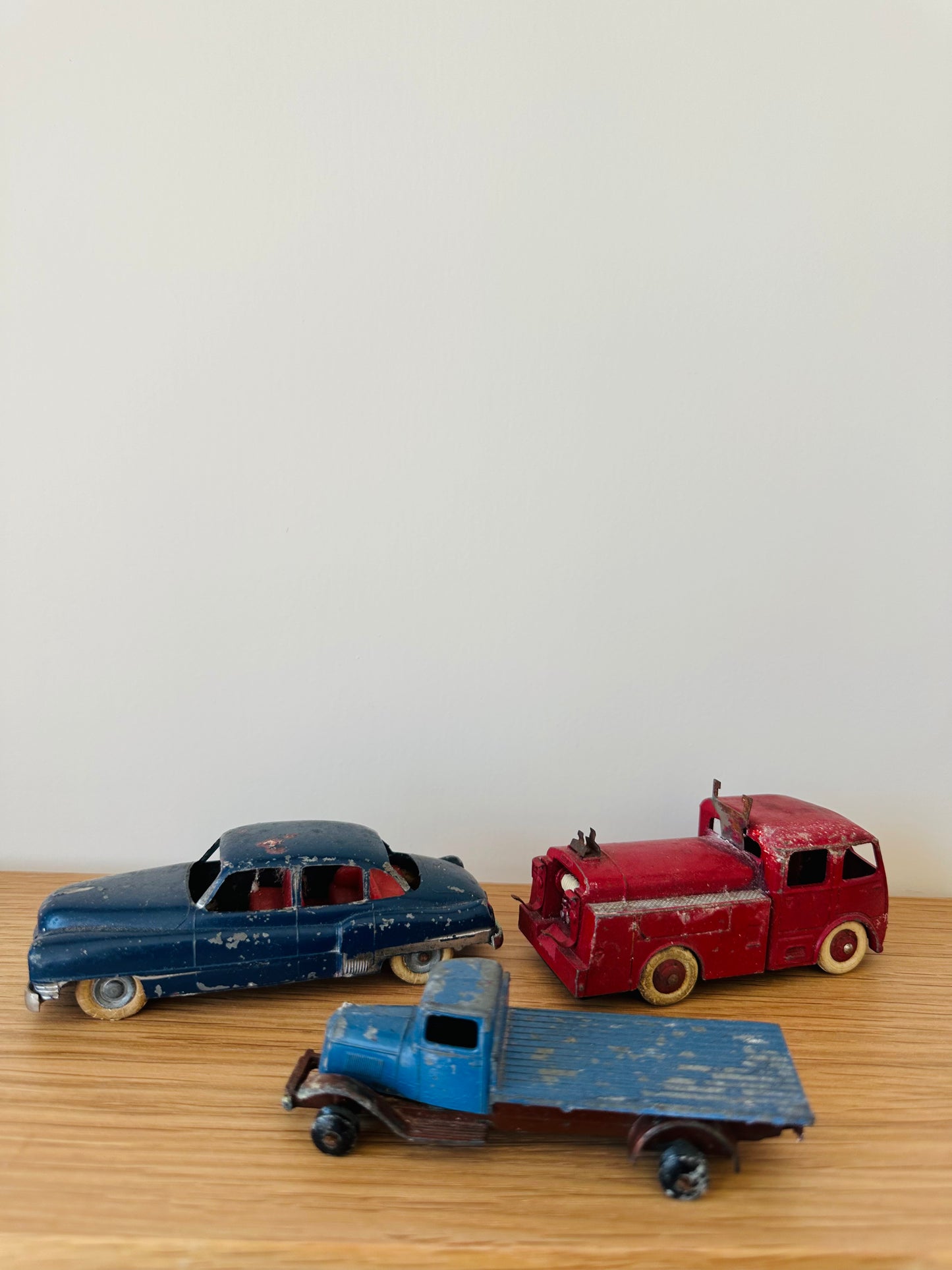 Lot de 3 voitures anciennes