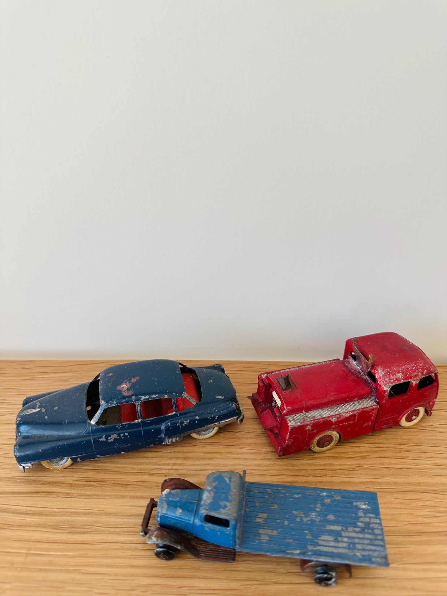 Lot de 3 voitures anciennes