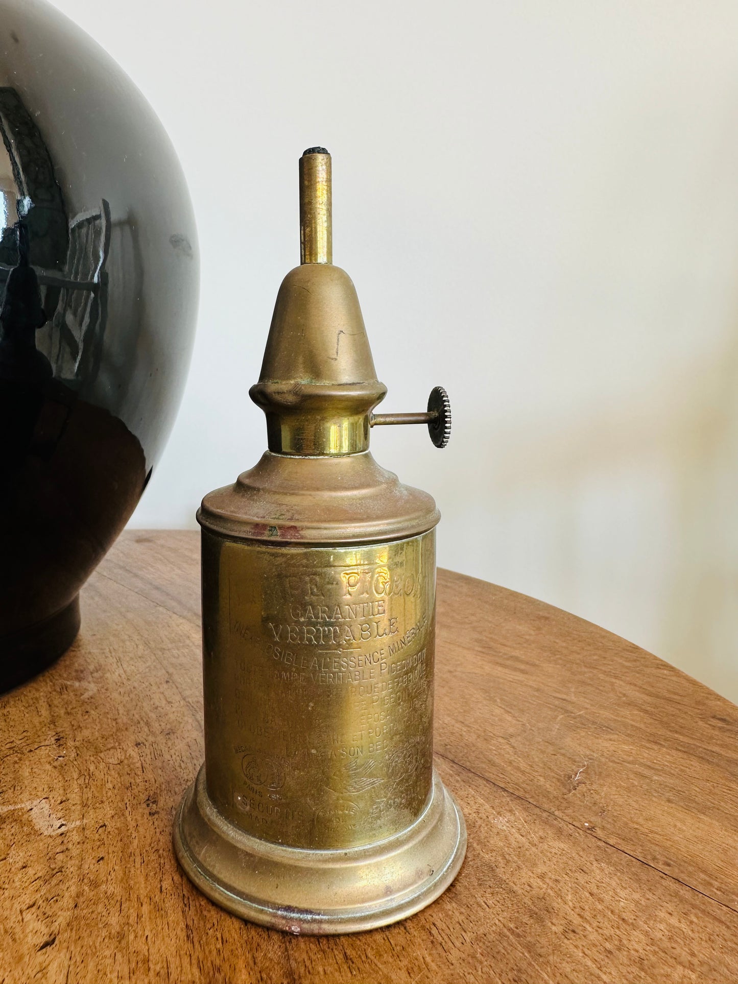 Ancienne lampe Feutrée à essence minérale - Les Choses Particulières