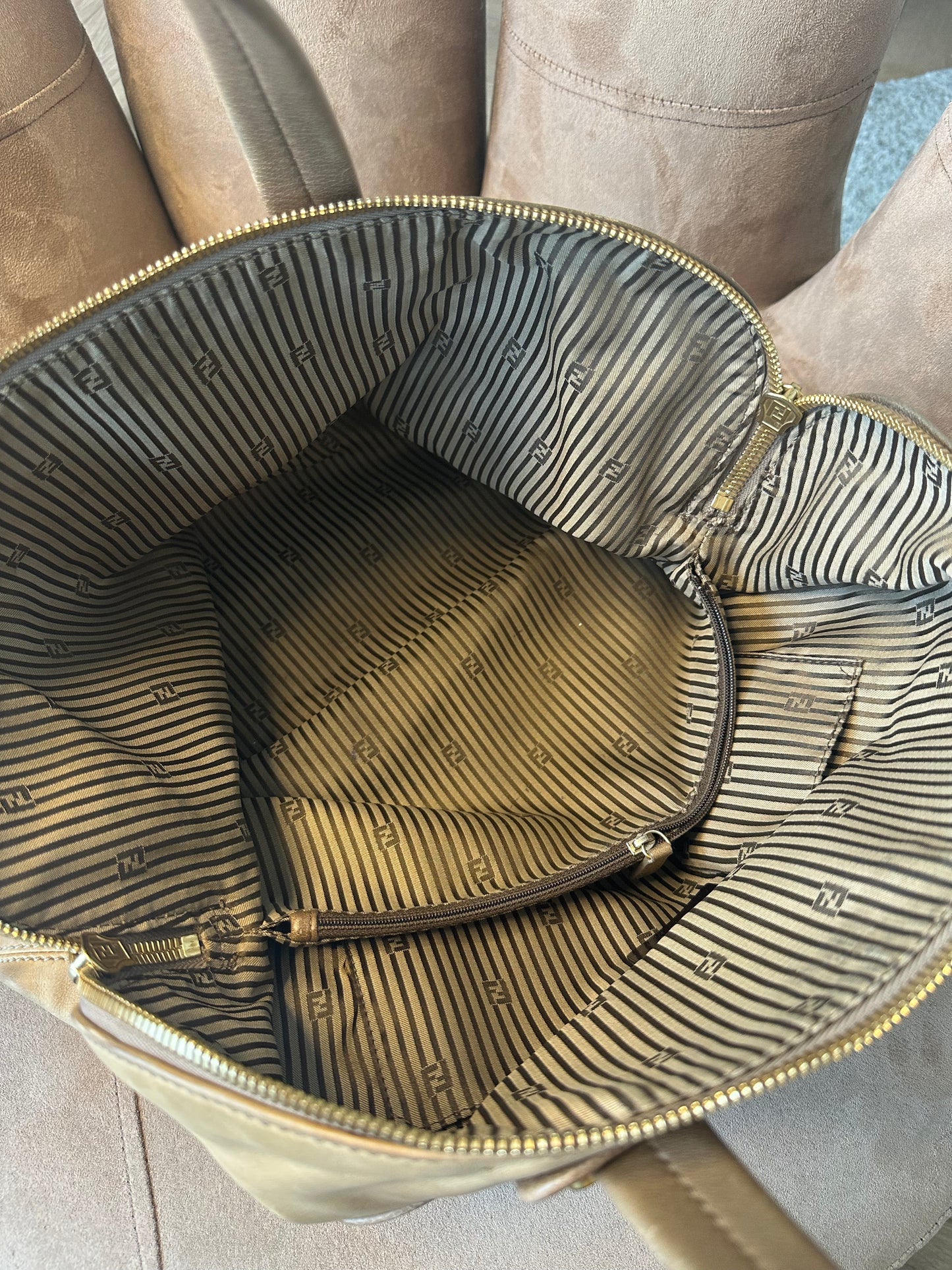 Sac à main Fendi marron. - Les Choses Particulières
