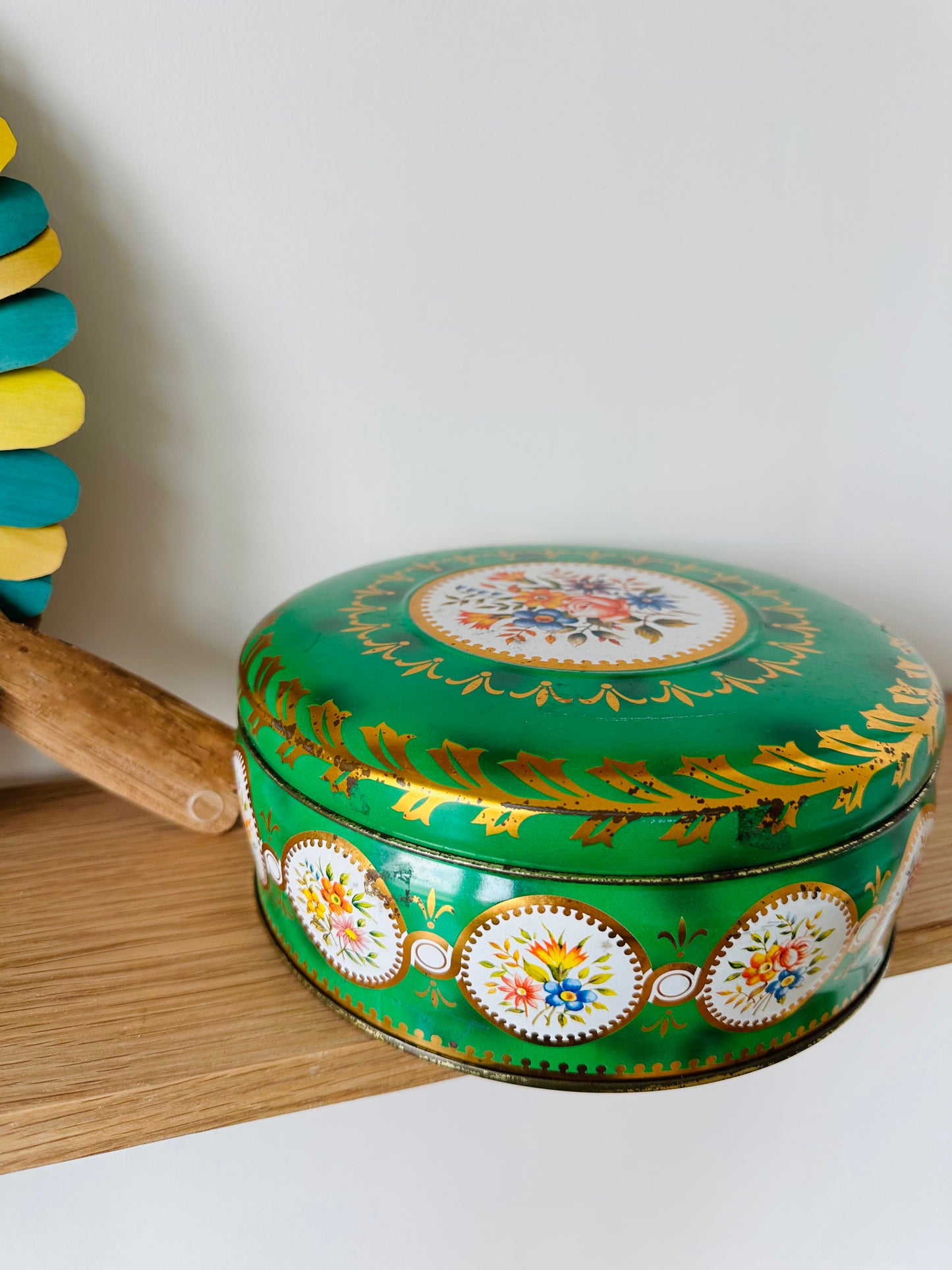 Boîte ronde en métal vintage - Les Choses Particulières