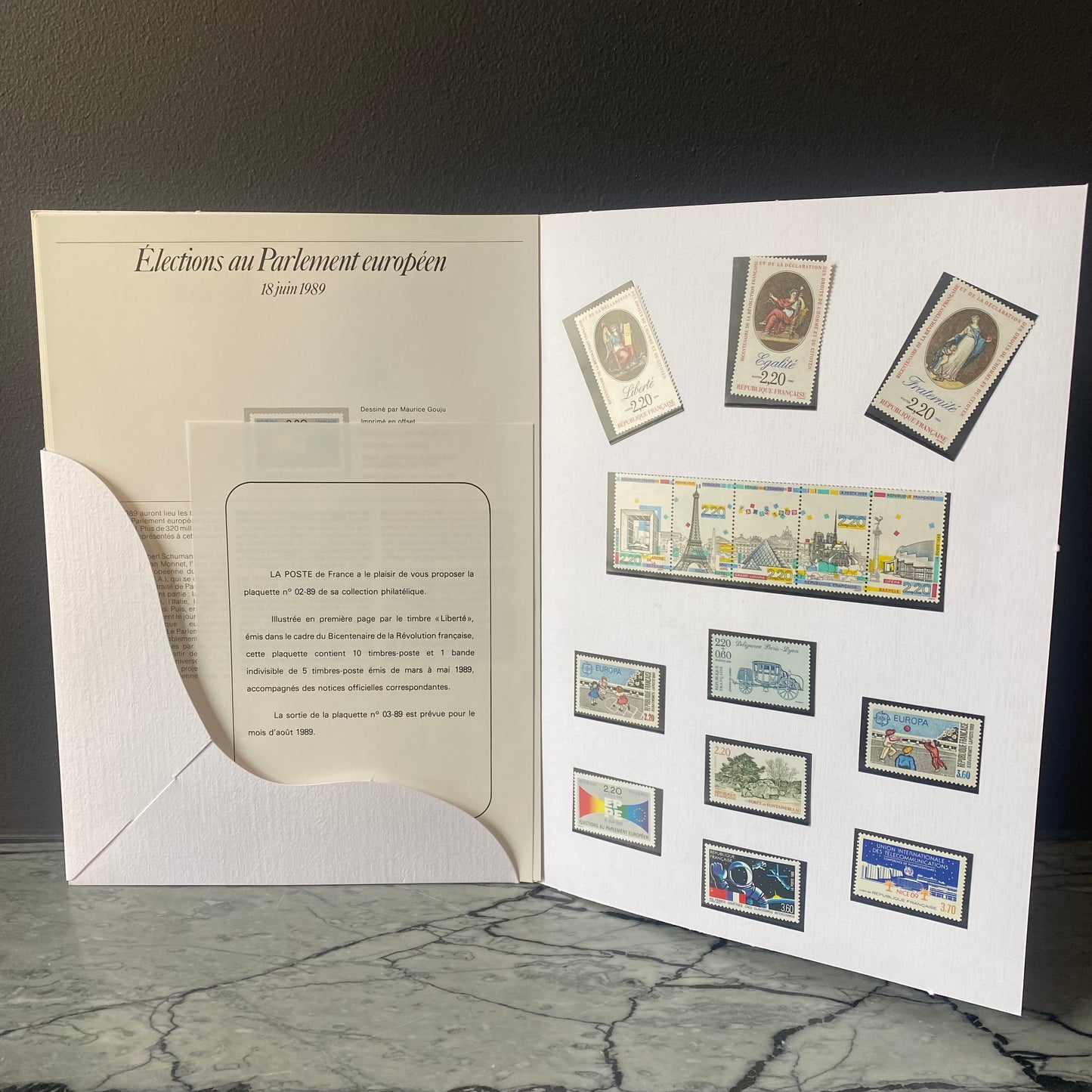Lot de Collection Philatélique de la Poste de France - Les Choses Particulières