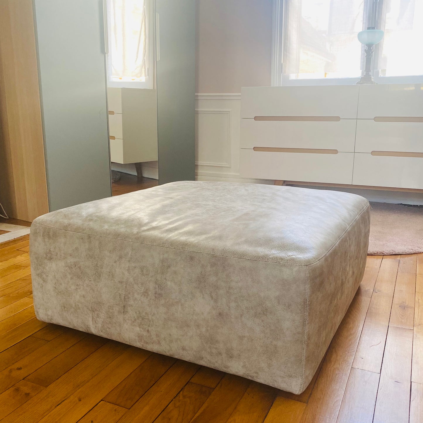Long canapé en cuir Roche Bobois - prototype sans suite - Les Choses Particulières