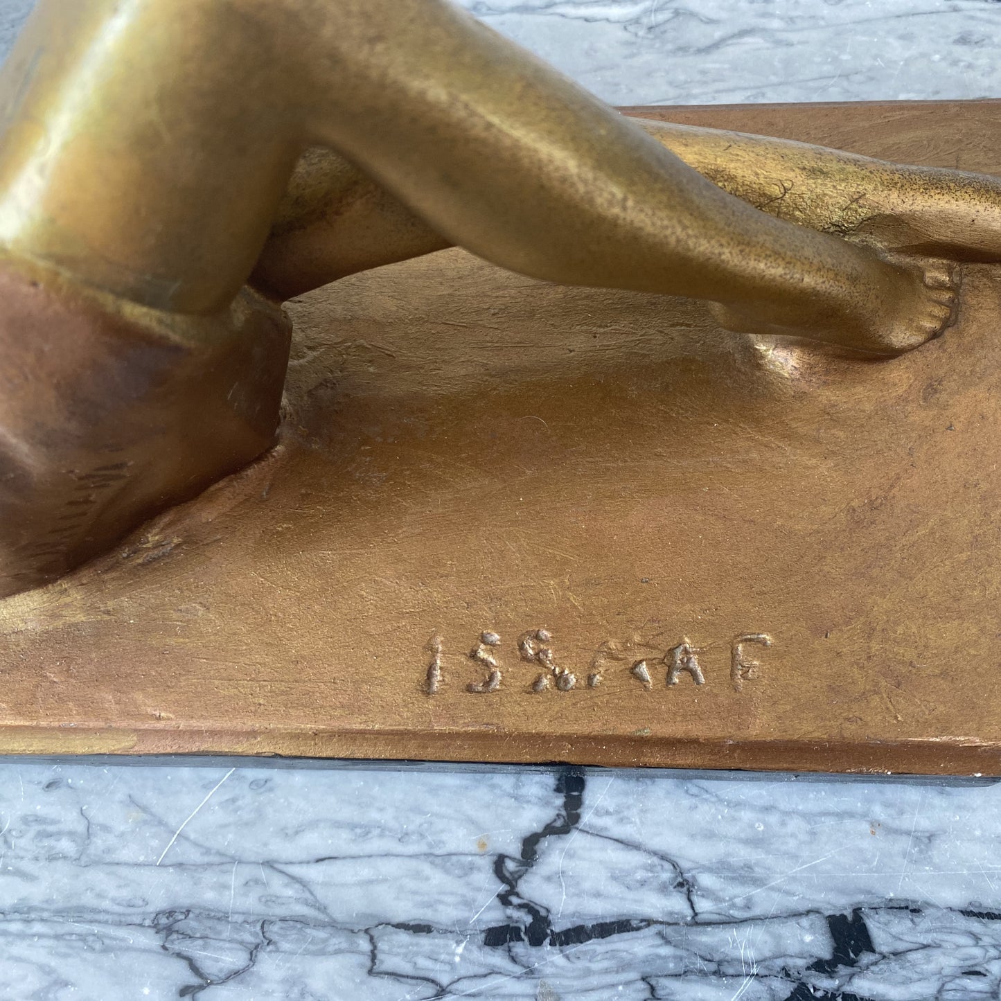 Statue de femme doré - Les Choses Particulières