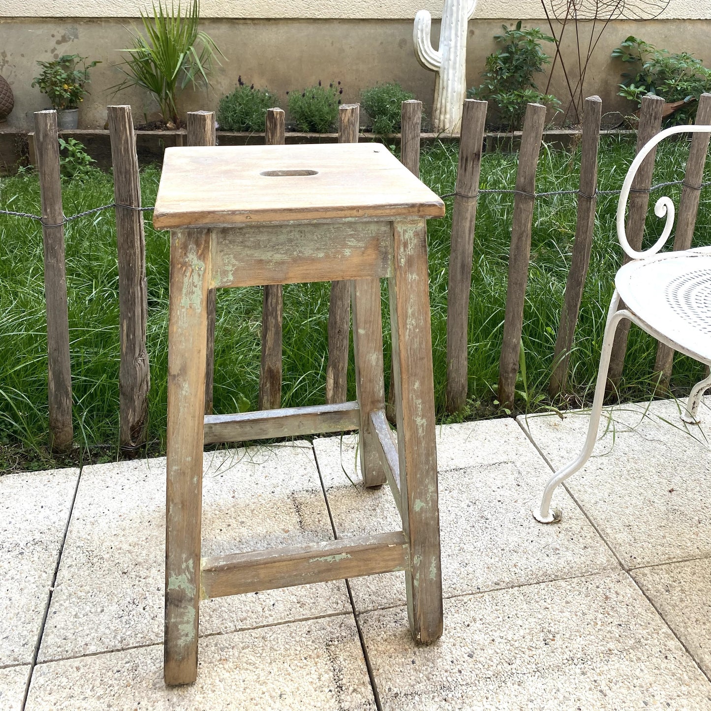 Tabouret ancien en bois - Les Choses Particulières