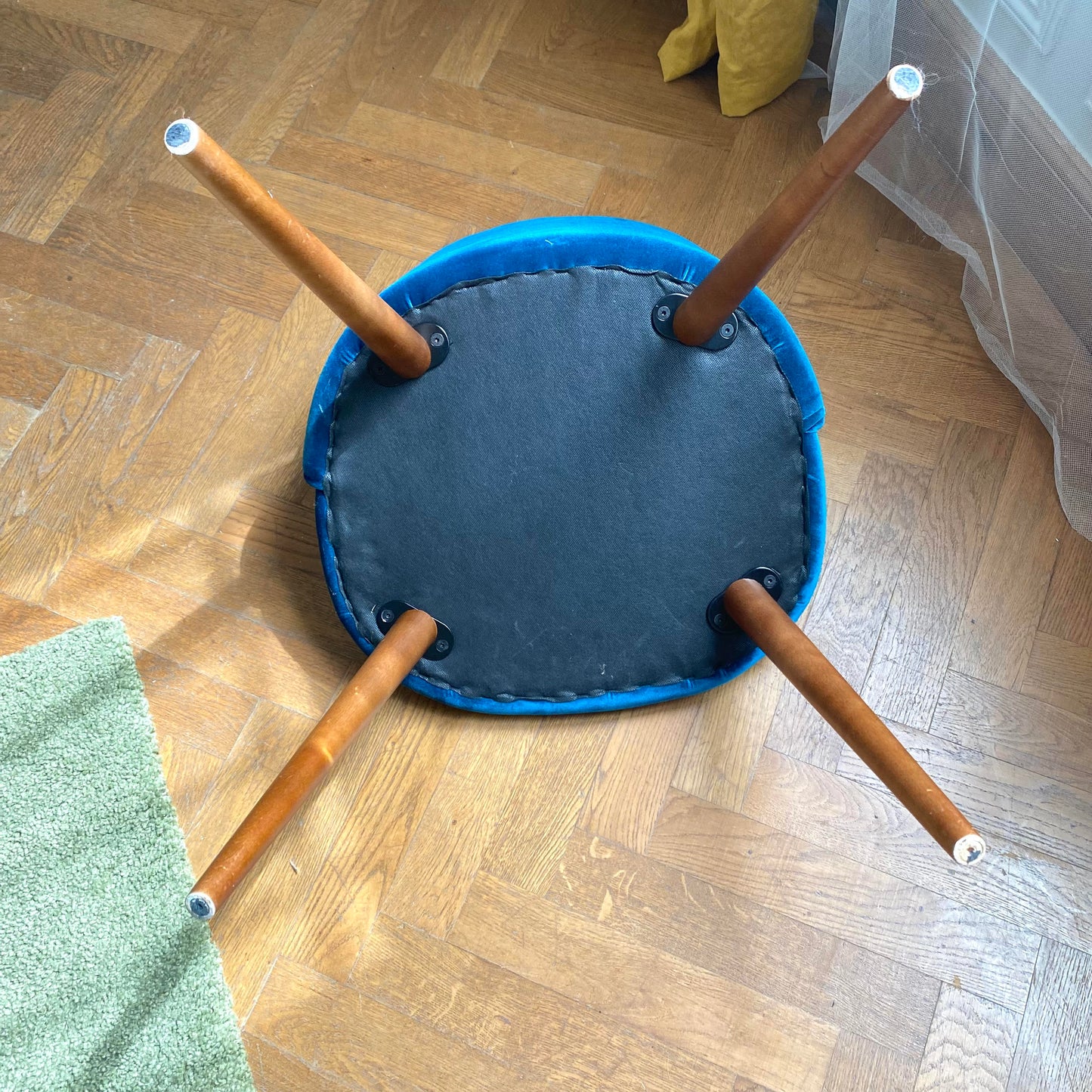 Chaise Mauricette bleue paon - Les Choses Particulières