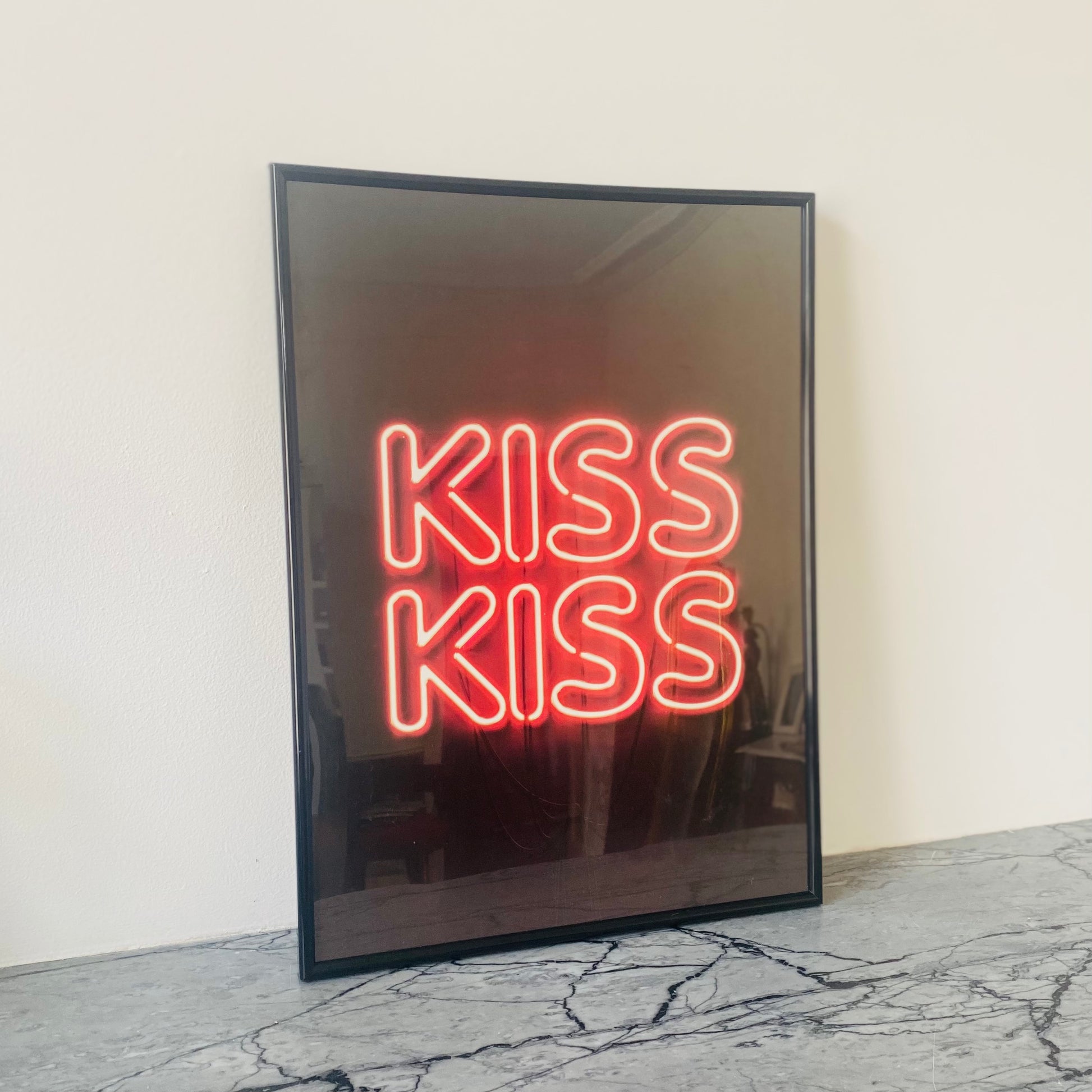Néons Kiss kiss - Les Choses Particulières